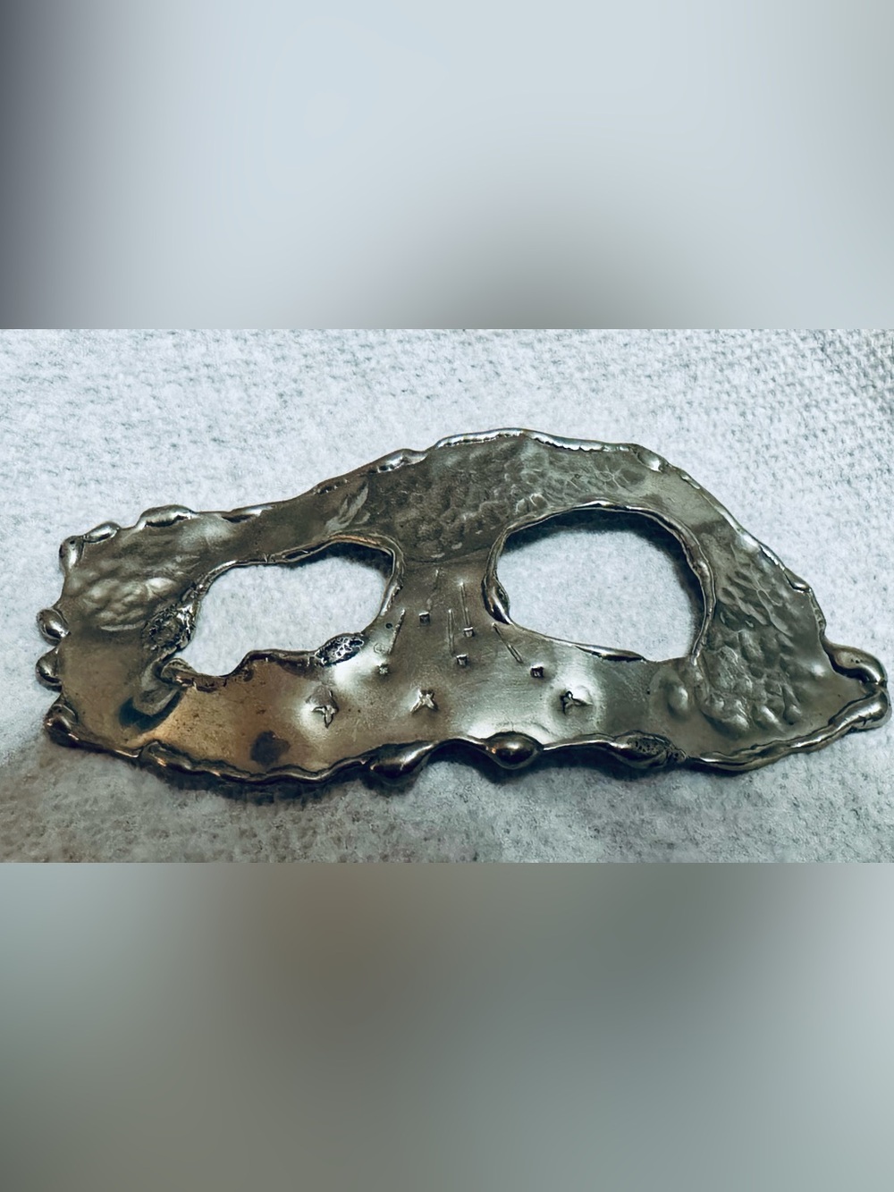 Vintage Decorative Metallic Silver Tone Scarf Holder